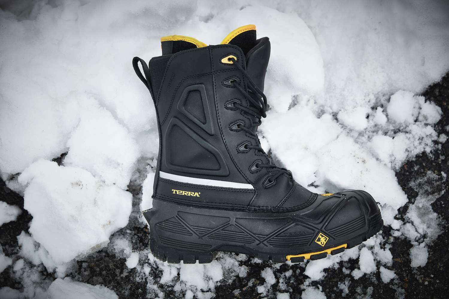 Terra Crossbow 777 pac boot standing in deep snow